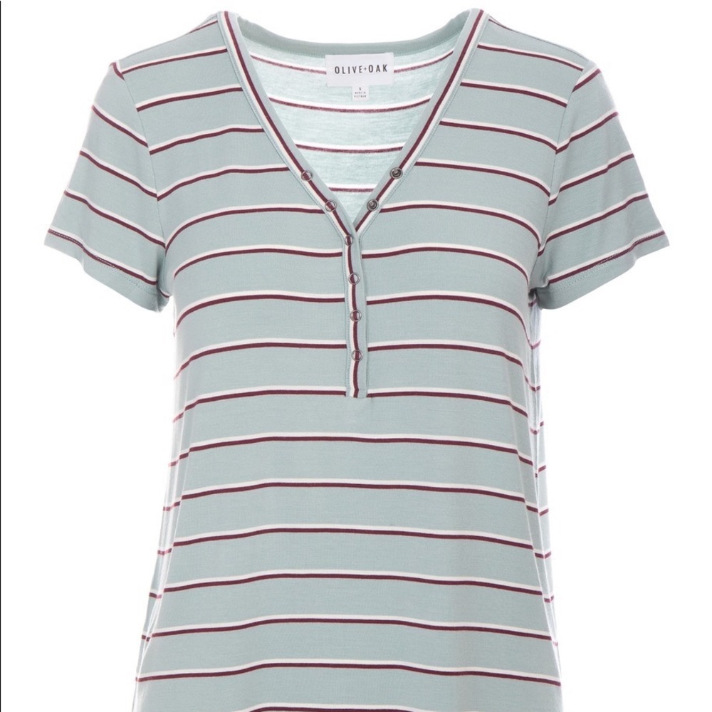 Striped half button v-neck t-shirt